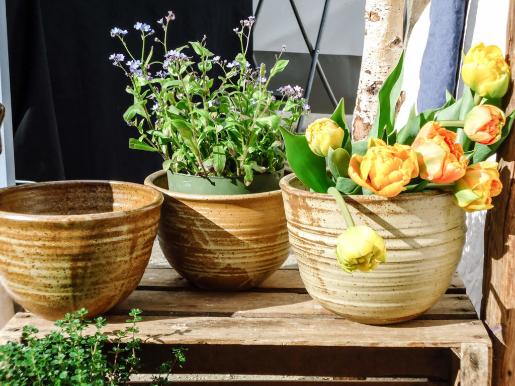 Katarina Petersilge Ton in Ton Keramik handgemacht faire Keramik Blumentöpfe Pflanztöpfe aus Ton